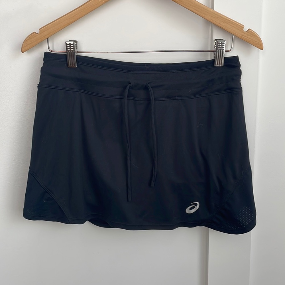 ASICS athletic skirt Sz M